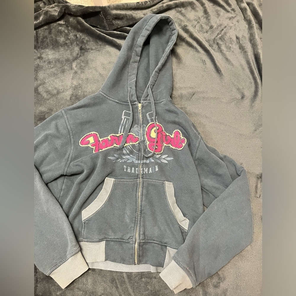 - Farm girl size large heavy duty sweater